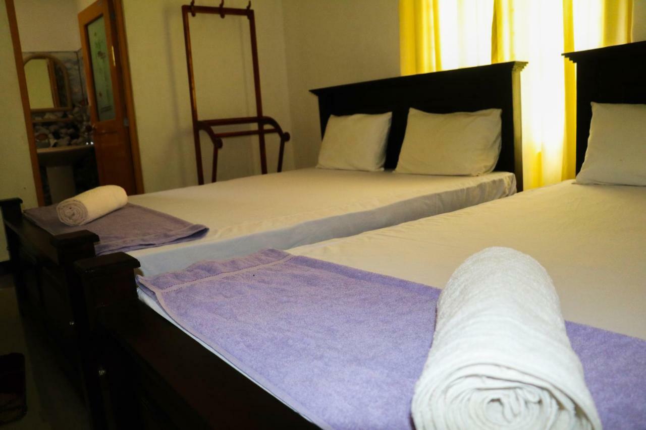 דמבולה Deshani Holiday Inn מראה חיצוני תמונה